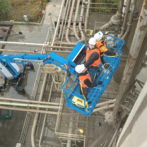 Podnośniki koszowe, podnośniki nożycowe (boom lift, scissor lift) - do obsługi tych urządzeń za granicą potrzebne są dodatkowe uprawnienia