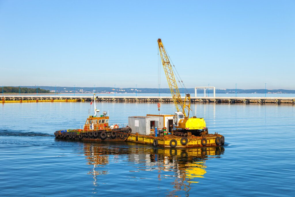 floating crane maintainer