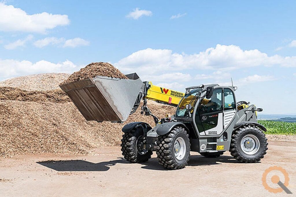 specialised laden forklift truck