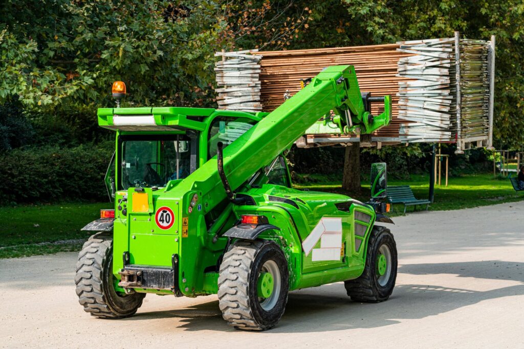 telescopic loader transporting the load